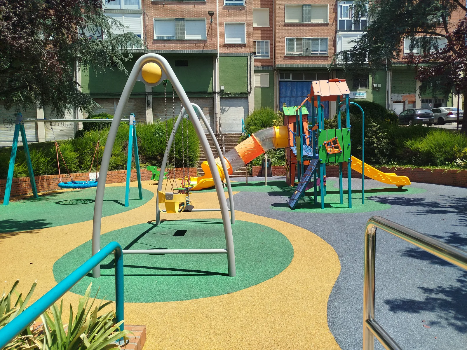 Jugar cerca de la montaña